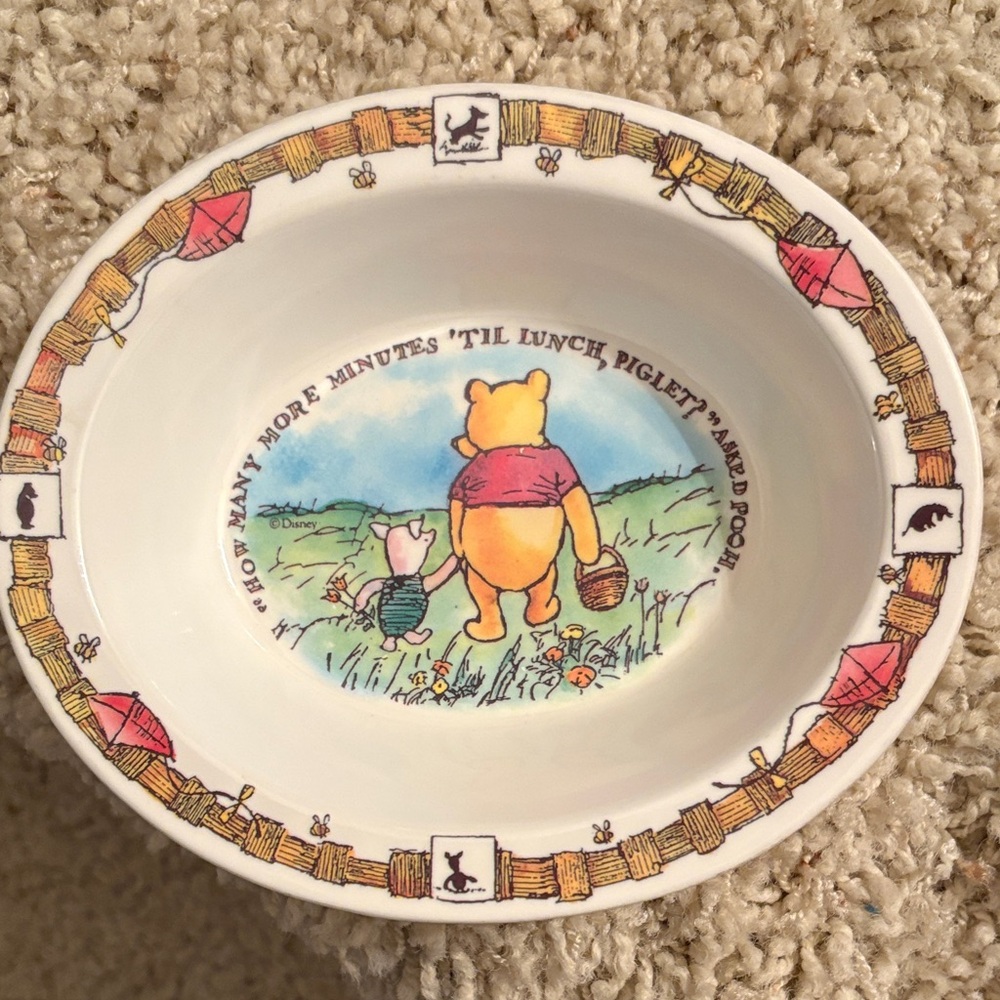 Vintage Classic Winnie the Pooh And Piglet Picnic Melamine Oval Plate & Bowl